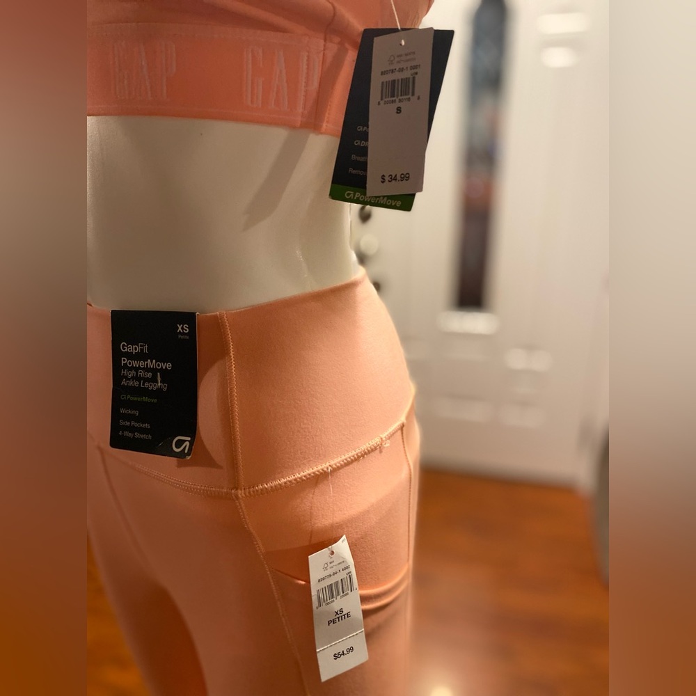 GapFit Small Sports Bra and Petite XS High Rise Ankle Leggings